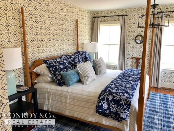 Cape Cod Home 994326