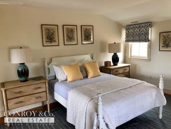 Cape Cod Home 994326