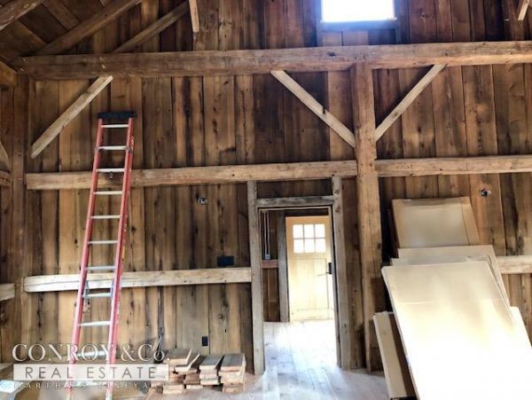 Cape Cod Home 994326