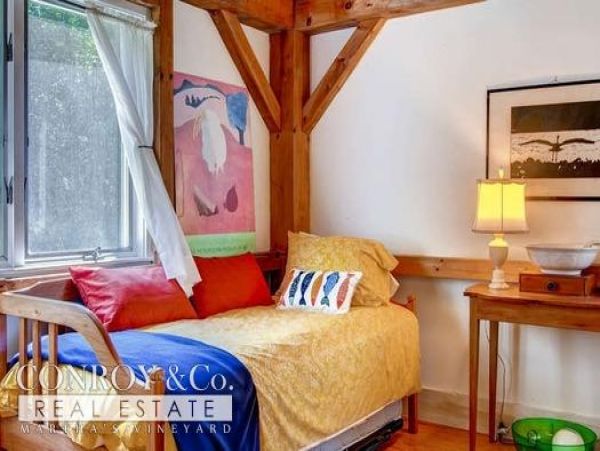 Cape Cod Home 994327