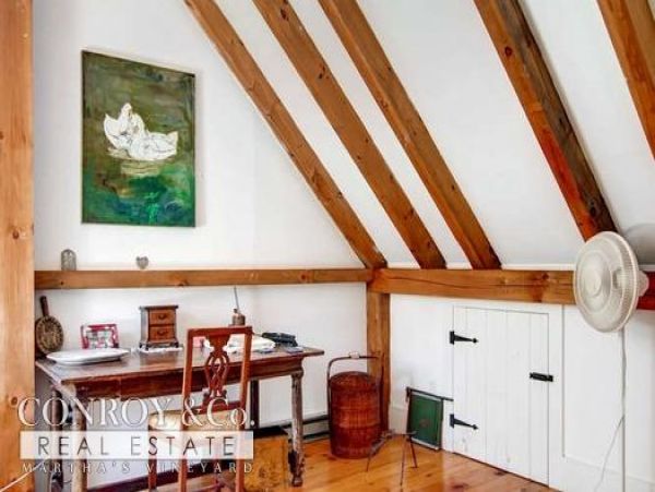 Cape Cod Home 994327