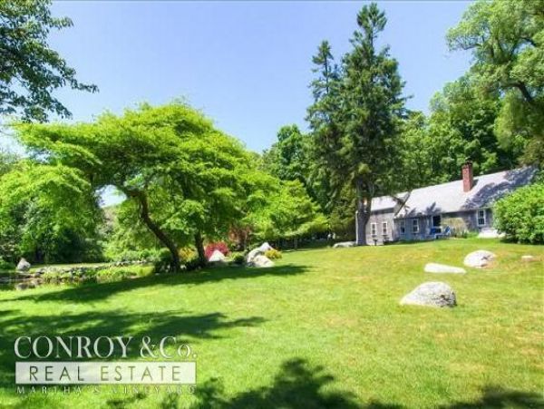 Cape Cod Home 994328