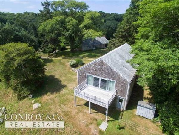 Cape Cod Home 994328