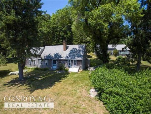 Cape Cod Home 994328