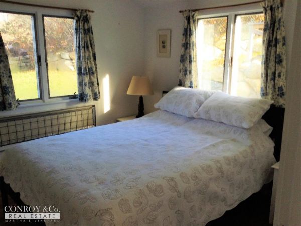 Cape Cod Home 994329