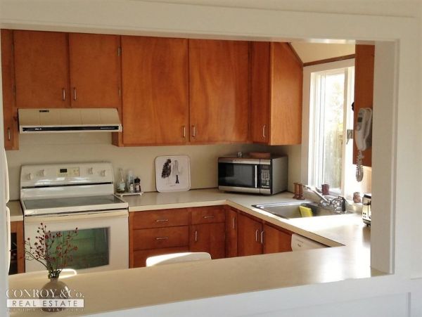 Cape Cod Home 994329