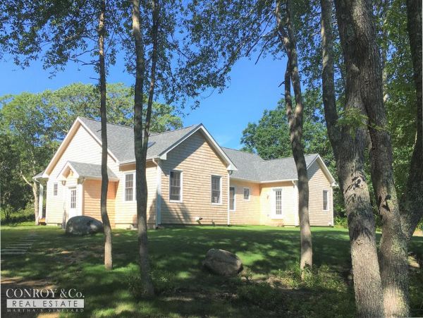 Cape Cod Home 994330