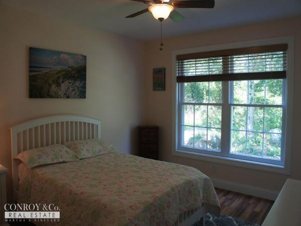Cape Cod Home 994330