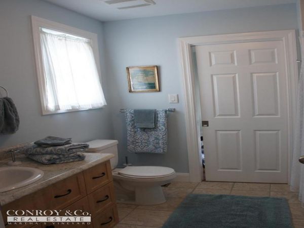 Cape Cod Home 994330