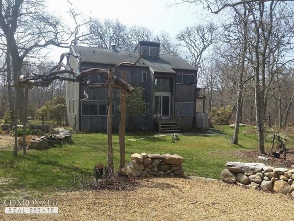 Cape Cod Home 994331