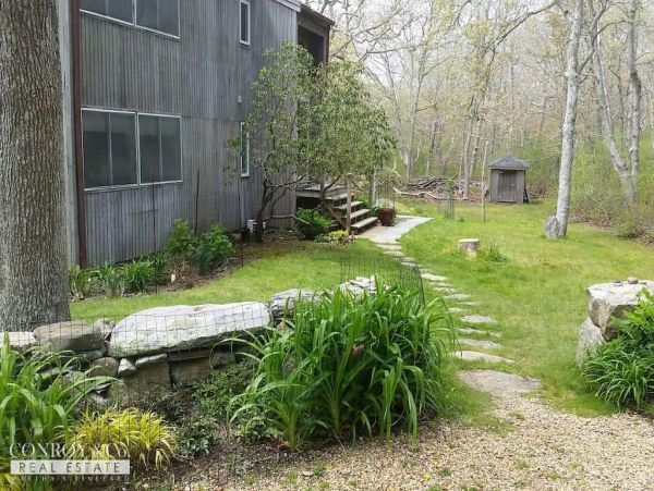 Cape Cod Home 994331