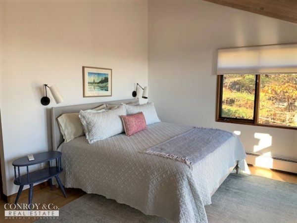 Cape Cod Home 994332