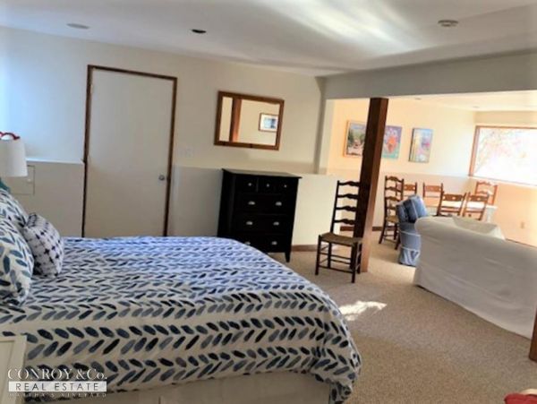 Cape Cod Home 994332