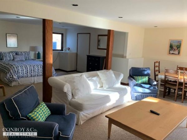 Cape Cod Home 994332
