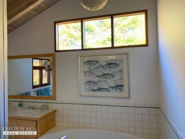 Cape Cod Home 994332