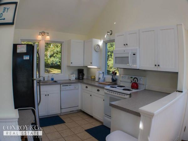 Cape Cod Home 994333