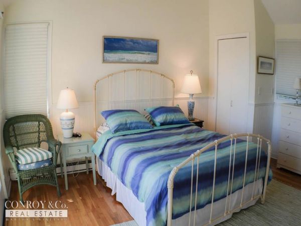 Cape Cod Home 994333