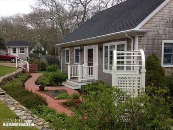 Cape Cod Home 994334
