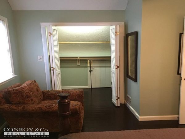 Cape Cod Home 994334