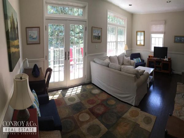 Cape Cod Home 994334