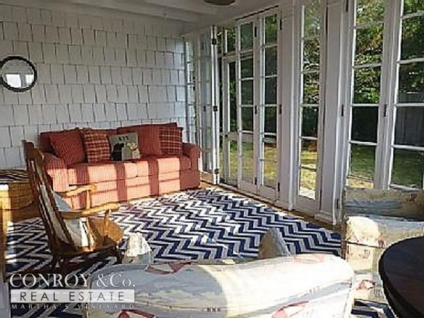 Cape Cod Home 994335
