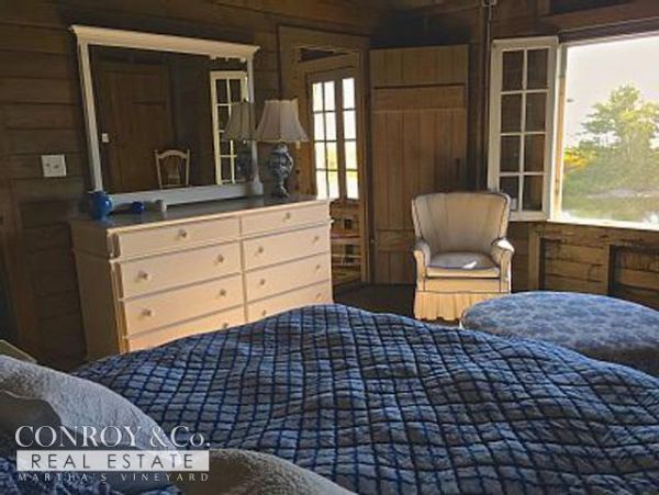 Cape Cod Home 994335