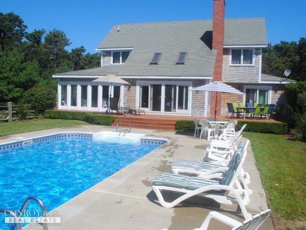 Cape Cod Home 994336