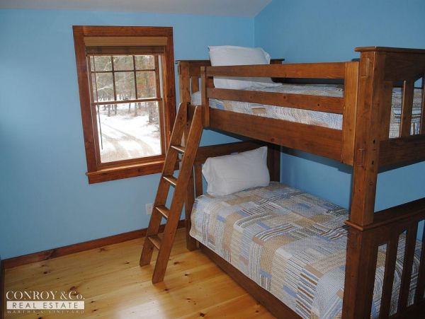 Cape Cod Home 994336