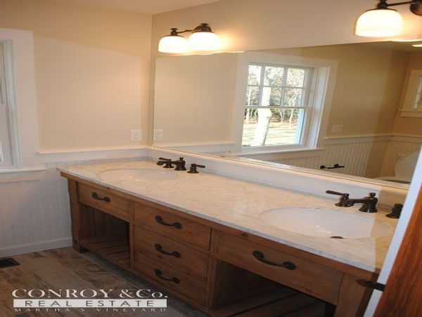Cape Cod Home 994336