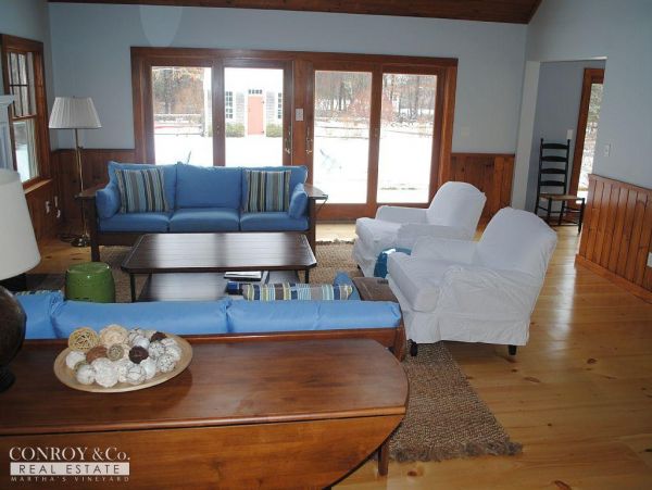 Cape Cod Home 994336