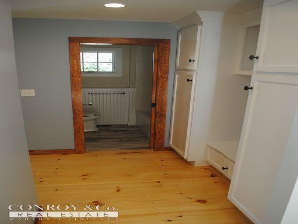 Cape Cod Home 994336