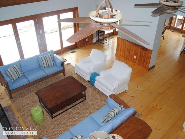 Cape Cod Home 994336
