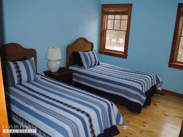 Cape Cod Home 994336