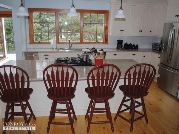 Cape Cod Home 994336