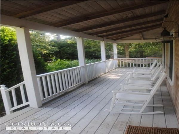 Cape Cod Home 994336