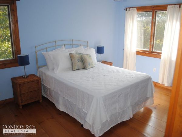 Cape Cod Home 994336