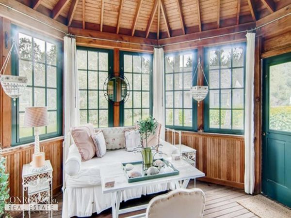Cape Cod Home 994337
