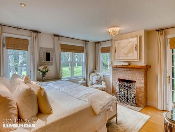 Cape Cod Home 994337