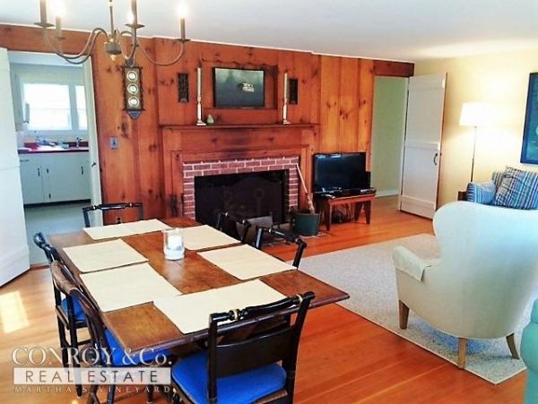 Cape Cod Home 994338