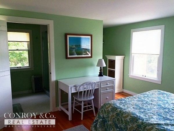 Cape Cod Home 994338