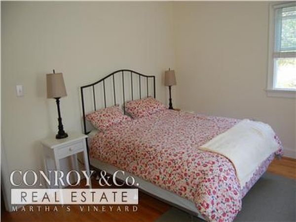 Cape Cod Home 994339
