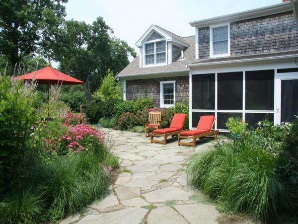 Cape Cod Home 994340