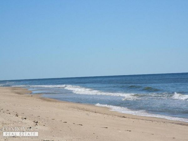 Cape Cod Home 994340