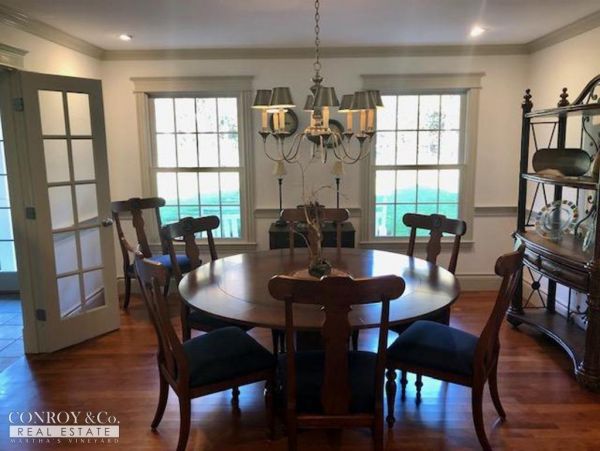 Cape Cod Home 994340