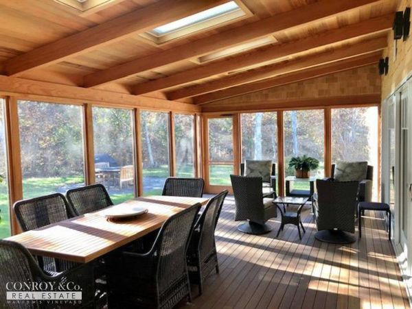 Cape Cod Home 994340