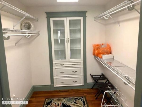 Cape Cod Home 994340
