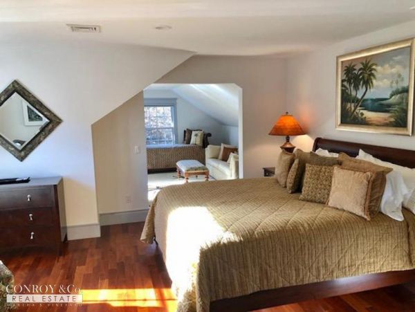 Cape Cod Home 994340