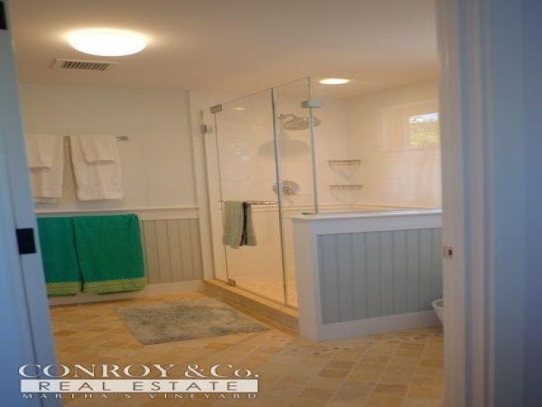 Cape Cod Home 994341