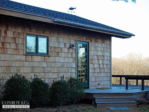 Cape Cod Home 994342