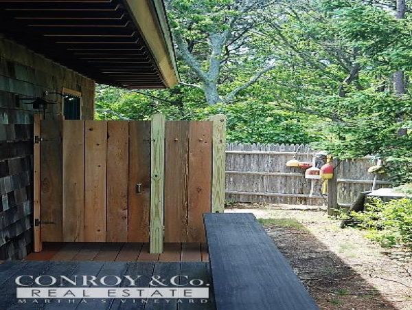Cape Cod Home 994342